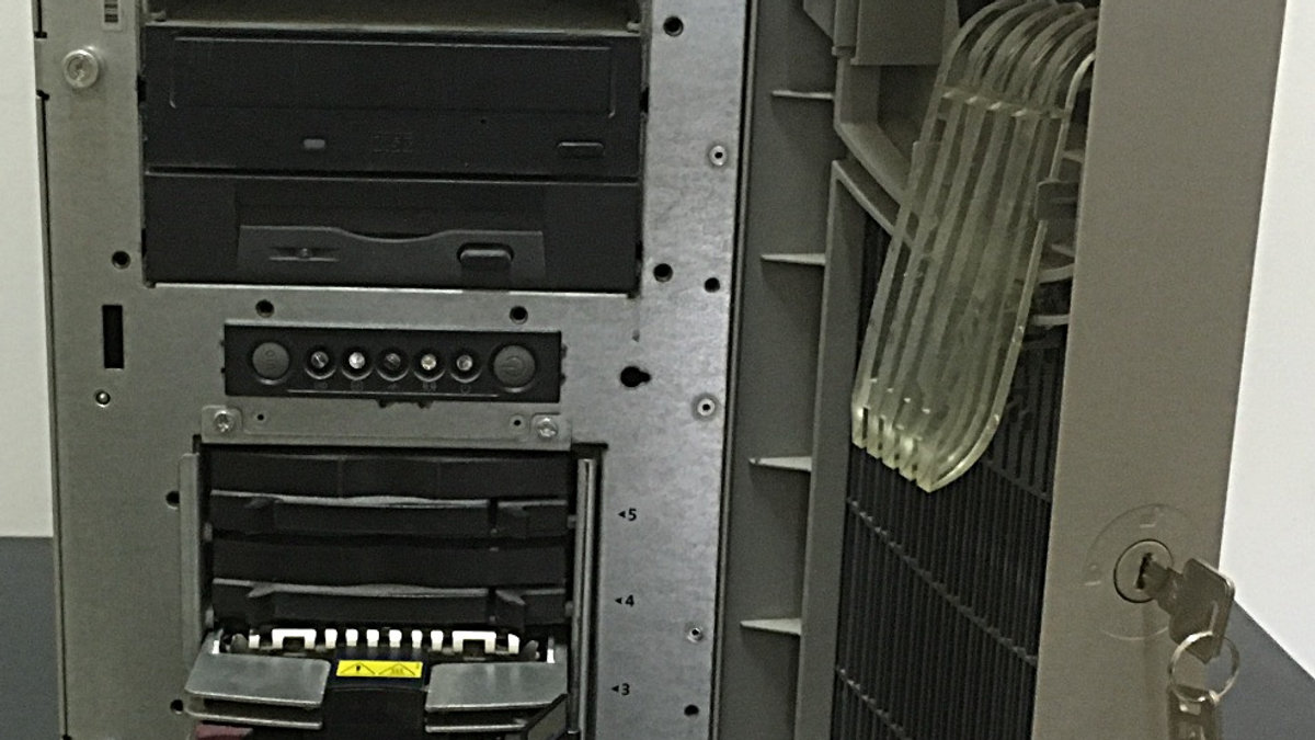 Caso real: RAID 5 con 2 discos SAS caídos en servidor HP Proliant
